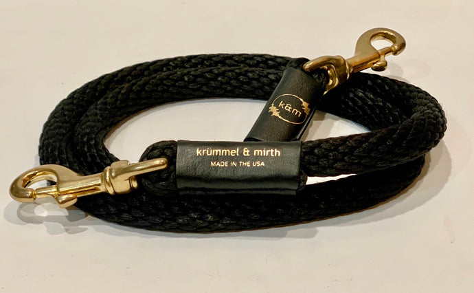 Gstaad Dog Lead Midnight Black Pick your perfect pair! Then select a luxurious leather Grip (sold separately) to create a timelessly stylish & functional leash