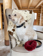 Load image into Gallery viewer, Genuine Shearling Grip For Dogs: Méribel Grip